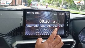 Setting Radio Toyota Raize #radio #toyotaraize2022 #settings