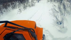 Вездеход «Русак» застрял в свежем снегу на реке Малой Хараматолоу, Полярный Урал, Ямал