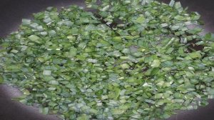 Лепешки с начинкой из зеленого лука и яйца на кефире