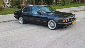 BMW 7er E32 735i