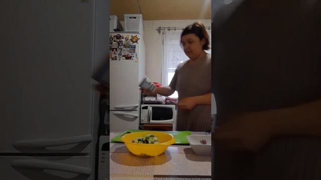 4.03 ГОТОВЛЮ #ппзавтрак ХАЧАПУРИ ИЗ КАБАЧКА КАША И САЛАТ #быстро #вкусно #просто смотреть онлайн