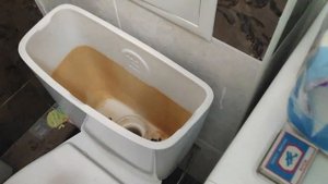 Как поменять арматуру,слив и крепеж на сливном бочке унитаза