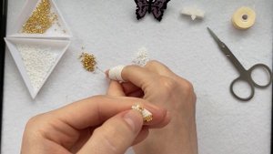 Кольцо бабочка из бисера. Мозаичное плетение. Мастер класс по бисероплетению.
