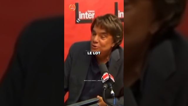 Bernard Tapie remet en place un journaliste le critiquant sur l'argent qu'il a gagné ! 💸