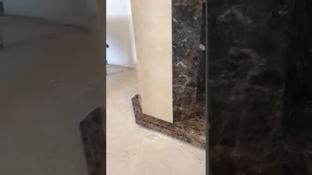Камин из мрамора и оникс с подсветкой