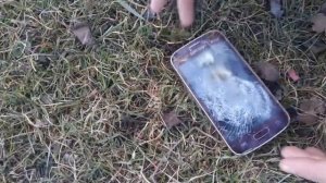 Взорвал телефон самой слабой петардой!!! С какой попытки взорвался телефон???