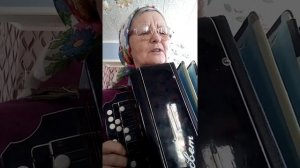 132 Учусь играть на баяне „Верила, верила, верю"