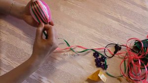 Пасхальное яйцо из атласных лент
