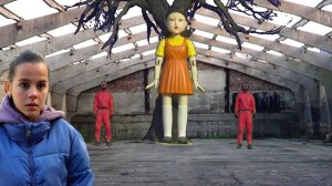 Игра в Кальмара с Сиреноголовым в реальной жизни Siren Head & Squid Game