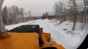 ТРАКТОР КИРОВЕЦ  ЧИСТИТ СНЕГ