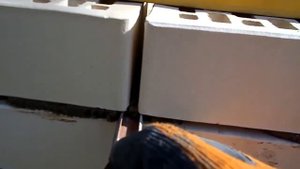 Чем замазать щели в кирпичной печи