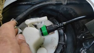 не заводится авто, проверка и замена топливного насоса mazda 6
