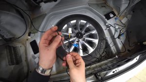 ЭЛЕКТРОПРИВОД БАГАЖНИКА на TOYOTA CAMRY. ОТКРЫТИЕ от ВЗМАХА НОГИ.