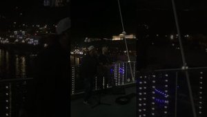 Тбилиси - колоритный грузинский певец на мосту #музычка #путешествия
