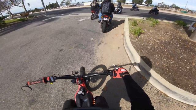 72v Surron First Rideout // Does It Have Enough Range? // BAC4000 Hotrod eBike смотреть онлайн