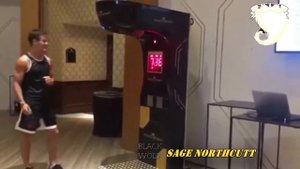 Соревнуюсь с чемпионами мира по UFS сила дара по груше