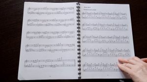 Листаю сборник Ручные пьесы-упражнения. Екатерина Олёрская