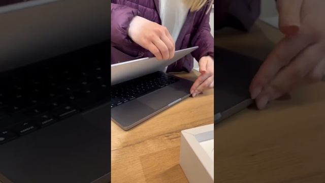 MacBook Pro 14, на чипе М2 Max??