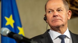 ХВАТИТ СТОНАТЬ. ТРЕБОВАНИЯ ЗЕЛЕНСКОГО ВЫВЕЛИ ИЗ СЕБЯ ШОЛЬЦА | новости