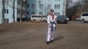 Taekwondo WTF. 3 пхумсэ, 2019. Съемка со спины. (Тхэгук Сам Чан)