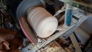 Баночка из тополя с накаткой. На токарном станке по дереву.
