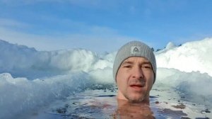 #моржевание #закаливание #прорубь #зима "5 минут в проруби, на улице -15°C"