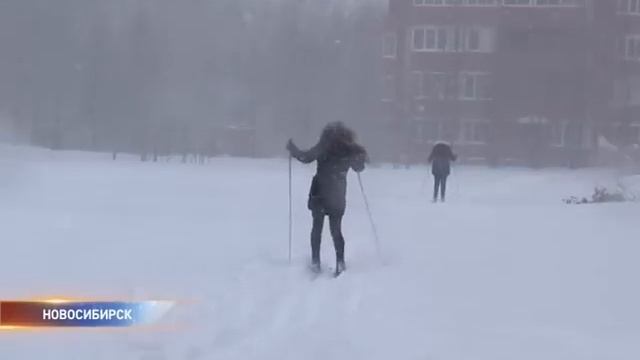 Семиклассник обморозил ноги на уроке физкультуры в Новосибирске смотреть онлайн