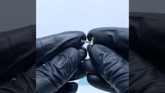 Auris 14ct Gold Lilac Faceted End for a flat helix or conch piercing at Isha Body Jewellery смотреть онлайн