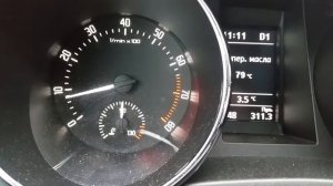 skoda yeti 1.4 обороты при нажатии на педаль тормоза