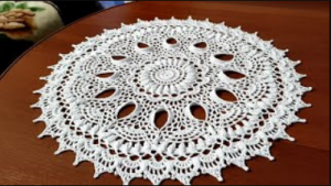 САЛФЕТКА ,,БРЕННА,, крючком 2часть. Салфетка от Патриции Кристоферсен. (720p).mp4