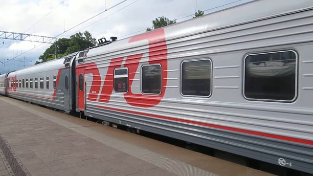 Поезд "Балтийский экспресс" отъезжает от Твери.... смотреть онлайн