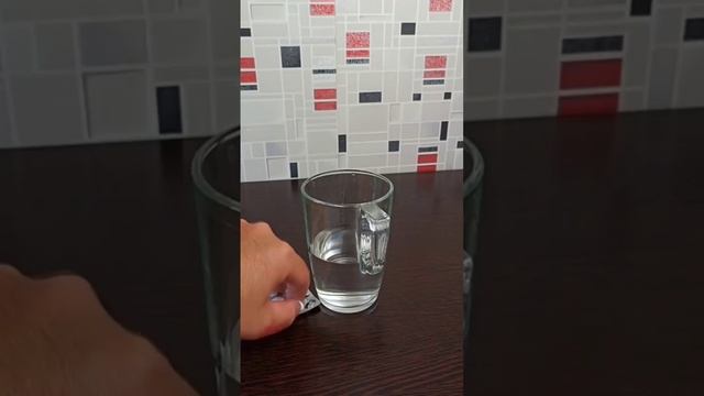 Что делать если вас укусил шершень или оса? смотреть онлайн