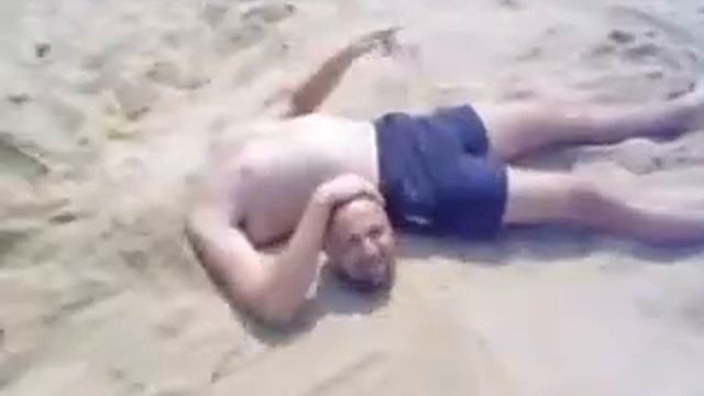 Боши тескари ҳолатда туғилган бразилиялик ҳаётда ўз ўрнини топмоқда - Дарё Янгил