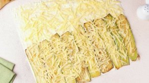 Рулет из лаваша с кабачками и сыром