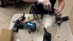 Ремонтируем полировочную машинку makita 9227cb