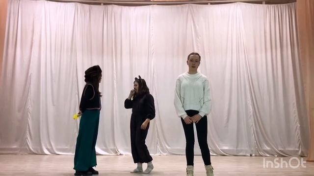 Театральная постановка сказки «Вершки и корешки» в обработке О. Емельяновой