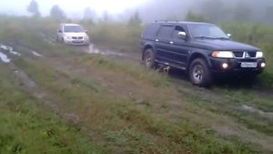 Suzuki Grand Vitara vs Pajero Sport + динамическая стропа