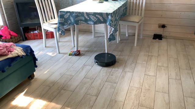 СЕРВАЛ УСПОКАИВАЕТ РЕБЕНКА смотреть онлайн