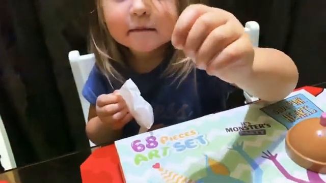 Распаковка игрушек смотреть онлайн