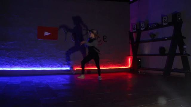 dances perfectly to the monatic Круто танцует под MONATIK Music Dance . Vera ????????? смотреть онлайн