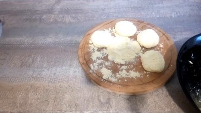 Любимое лакомство моих детей  !!! Сырники .