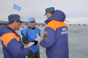 Команда МЧС Бурятии - победители рыболовного турнира Байкальская рыбалка - 2013 .