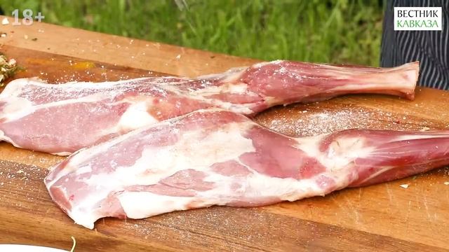 Готовим с шефом: Баранья лопатка на мангале смотреть онлайн