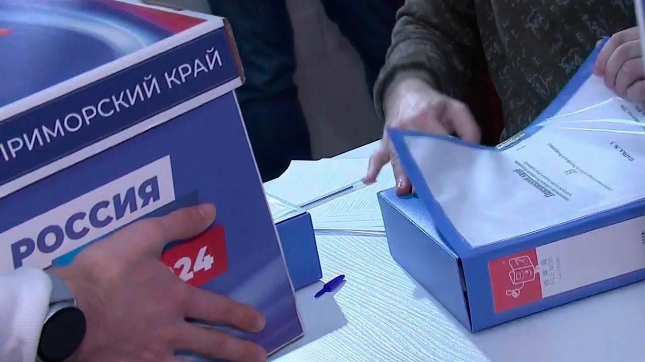 В избирательный штаб Владимира Путина поступили подписные листы со всей страны