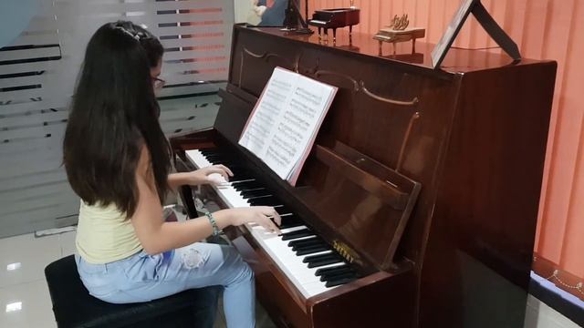 #learning_piano 11-years-old  plays piano. Chopin Valse op.69 No.2 . Piano teacher Wael Waqqaf смотреть онлайн