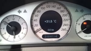 Mercedes w211 oil level check