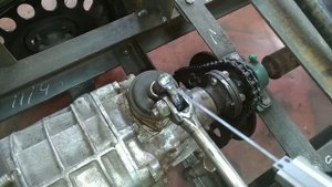 Боковая кулиса на кпп для минипогрузчика