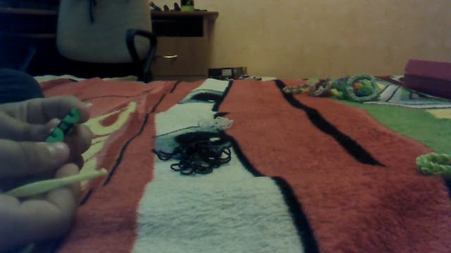 Как плести браслет рыбий хвост!Удачного просмотра. смотреть онлайн