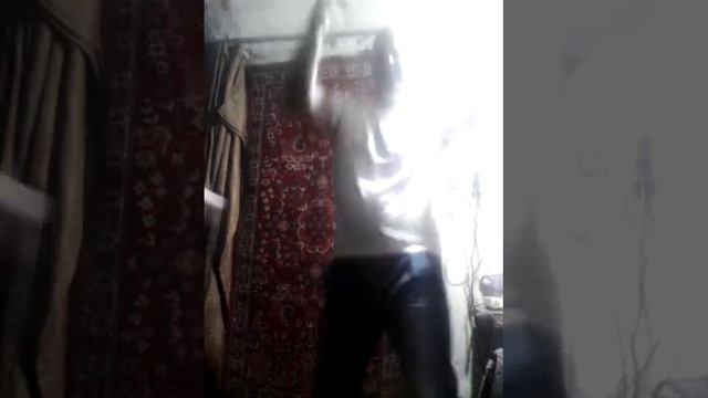 Прикольные танцы!!! пацаны жут!!!! смотреть онлайн