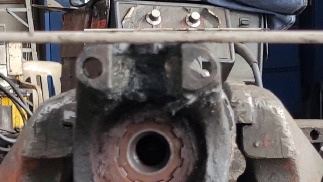 Como recortar la longitud de un eje cardan, eje articulado, eje de mando de un chevrolet C70 смотреть онлайн